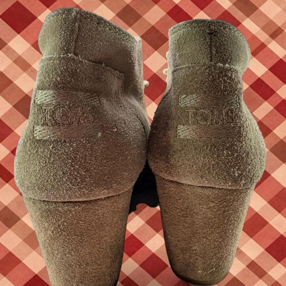 TOMS Desert Wedge Booties | Taupe Suede | Size 8 - Picture 2 of 7